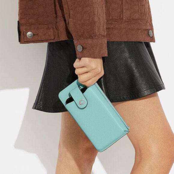 ALMOST PERFECT Coach Essential Phone Wallet - Picture 4 of 5